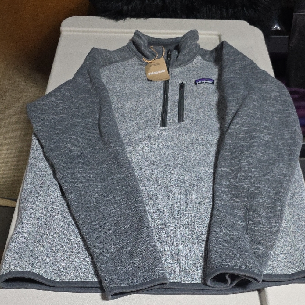 Patagonia Heathered Gray Fleece Pullover